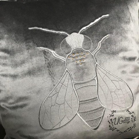 Подушка Пчела королевская, серый с серебром, фото 2