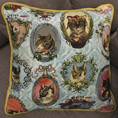 Подушка Vintage с кошками