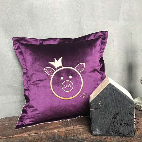 Подушка Свинка королевская, фиолетовый, фото 2